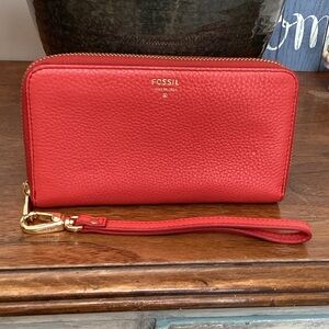 Fossil Vibrant Red cow hide Leather zip around Wristlet/wallet